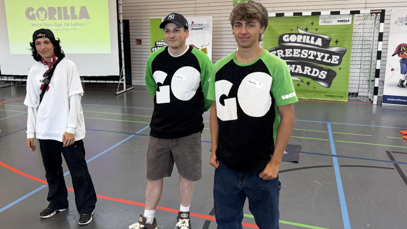 Die Influencer Shirli (how2shirli), Charly Rabe und bee.steez (von links). (Foto: Daniel Große)