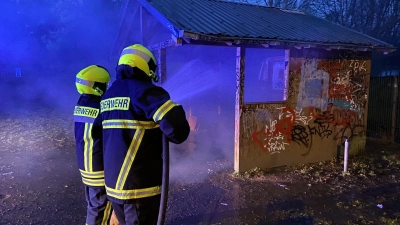 Holzhütte auf der Festwiese brannte (Foto: taucha-kompakt.de)