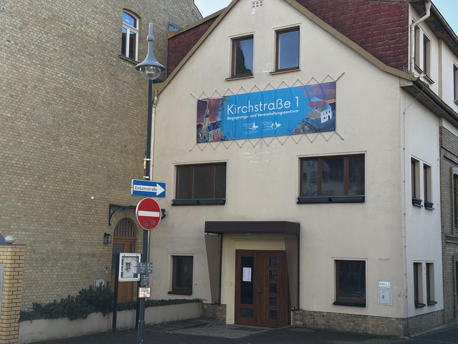 Die Gesprächsrunde findet im Begegnungszentrum der evangelischen Kirchengemeinde statt. (Foto: Daniel Große)