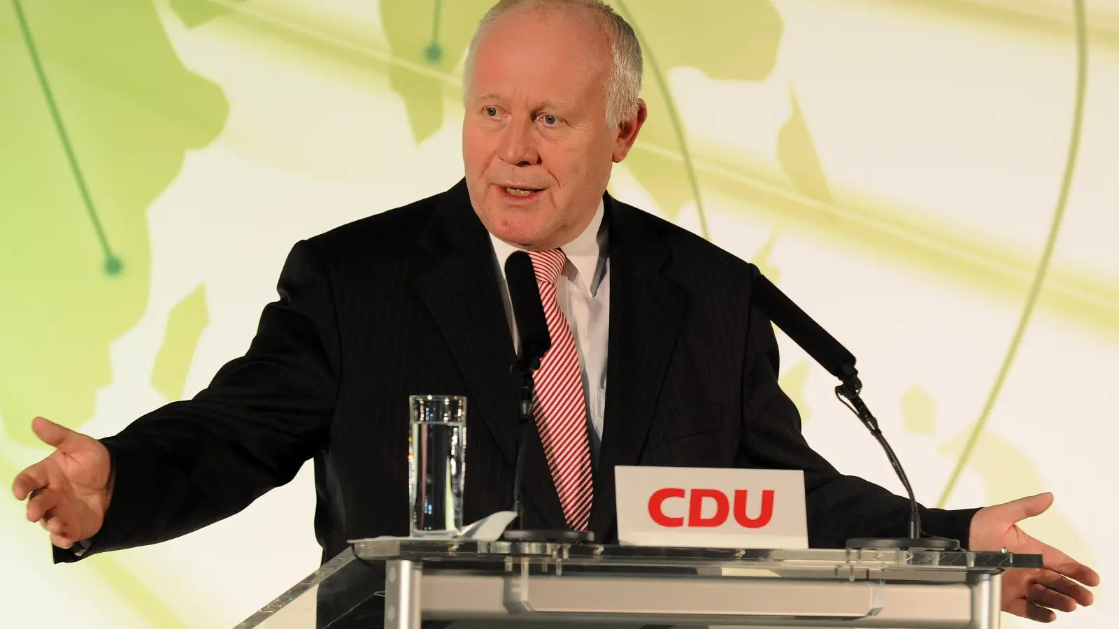  Georg Milbradt bei der 4. InternetNight der Sächsischen Union am 28. Januar 2008 in Dresden. (<a href="https://creativecommons.org/licenses/by-sa/3.0/deed.en">CC-Lizenz</a>) (Foto: Thomas Kretschel / kairospress )