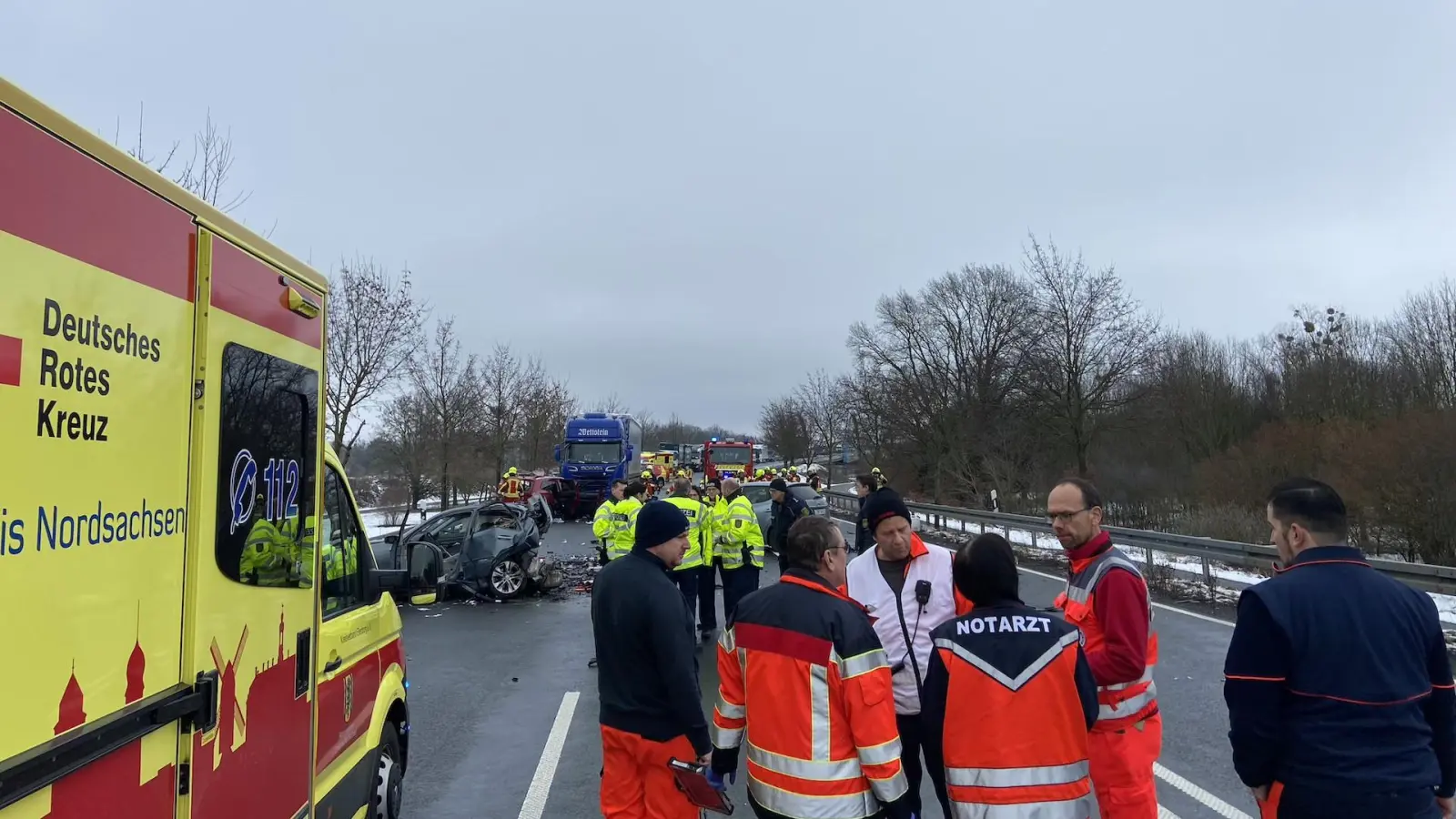Schwerer Verkehrsunfall auf der B87 mit mehreren Toten und Verletzten (Foto: nordsachsen24.de)