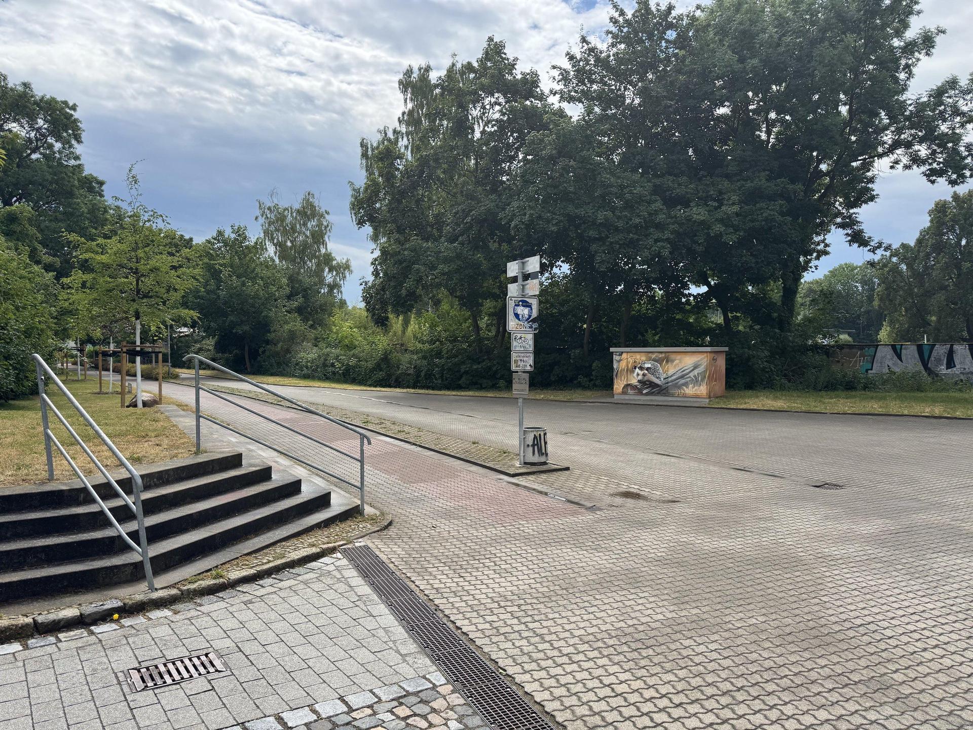 Eventuell beginnt in diesem Jahr die Einzäunung des Tauchscher-Festgeländes bereits ab der Badergasse / An der Parthe. (Foto: Daniel Große)