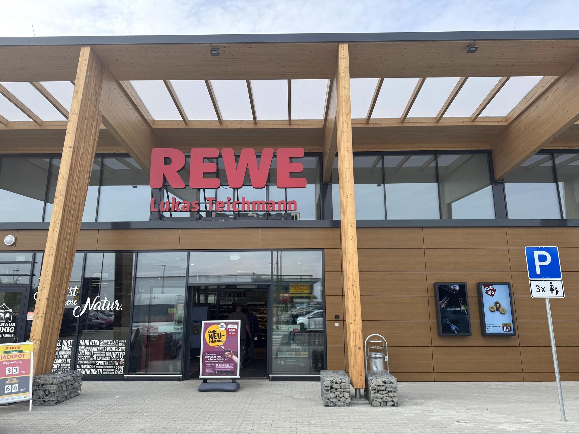 REWE baute ein nachhaltiges, zertifiziertes Gebäude. (Foto: Daniel Große)