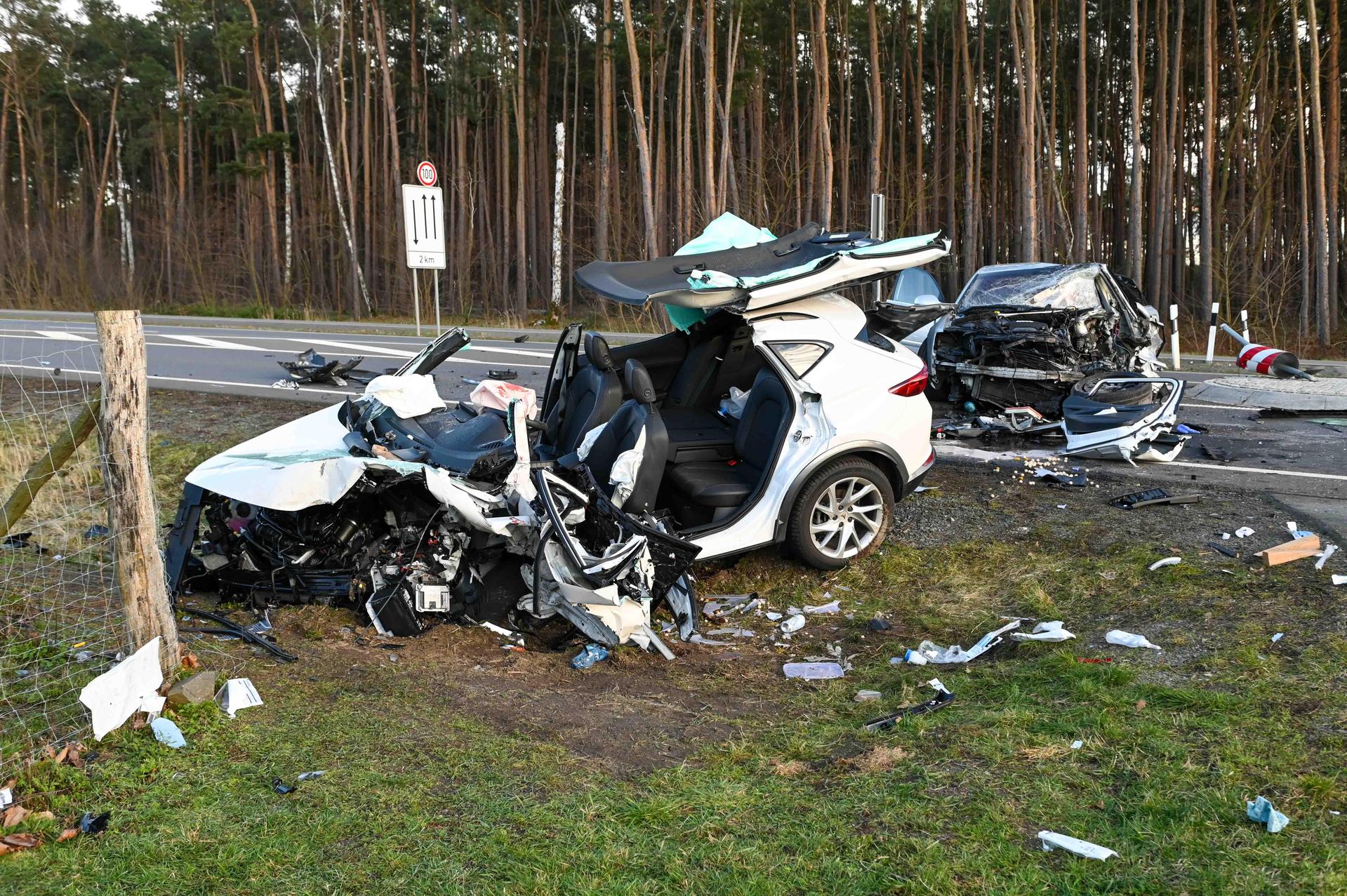 Fünf Männer wurden bei diesem Unfall schwer verletzt. (Foto: EHL Media/Erik-Holm Langhof)