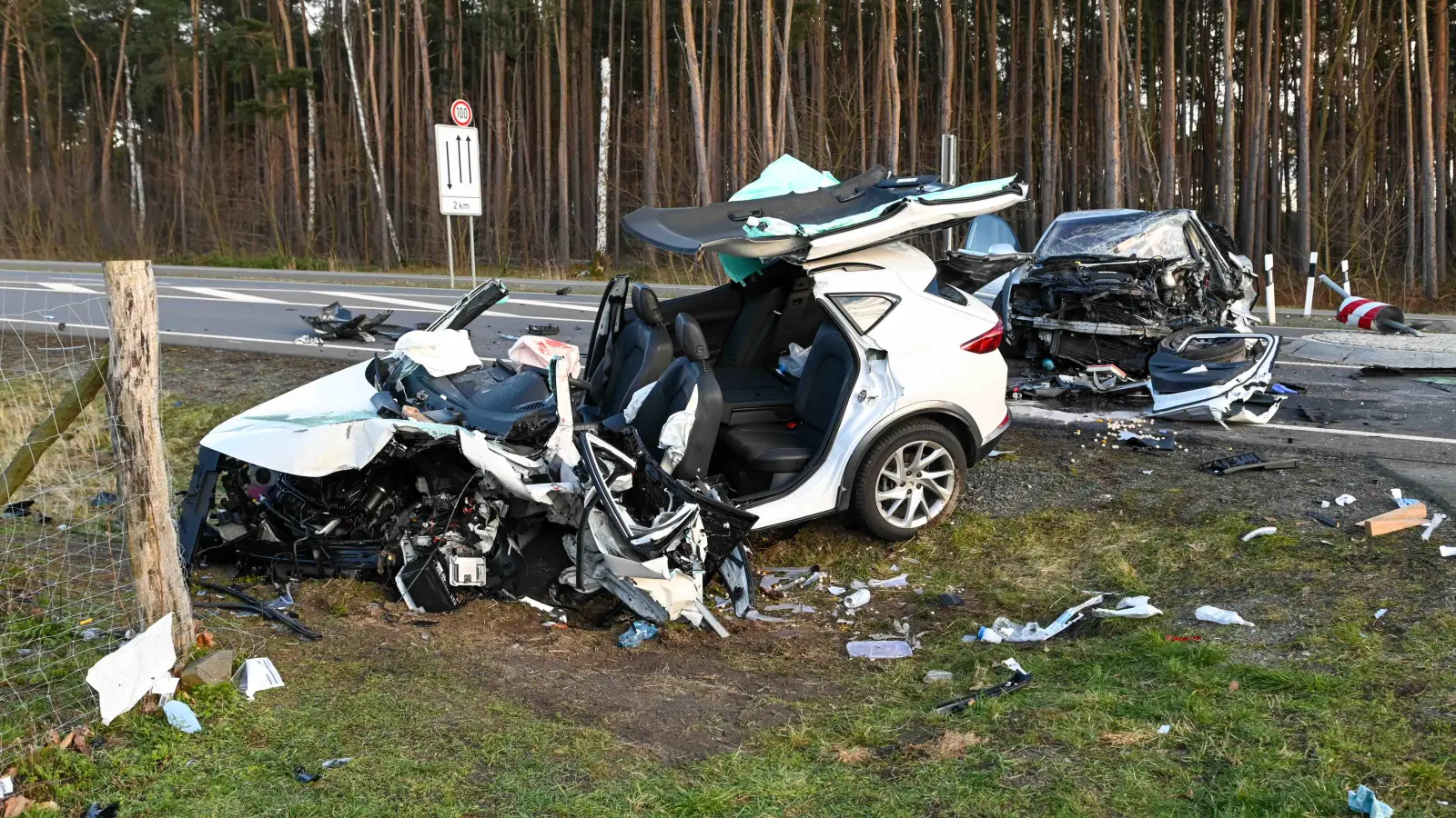 Fünf Männer wurden bei diesem Unfall schwer verletzt. (Foto: EHL Media/Erik-Holm Langhof)