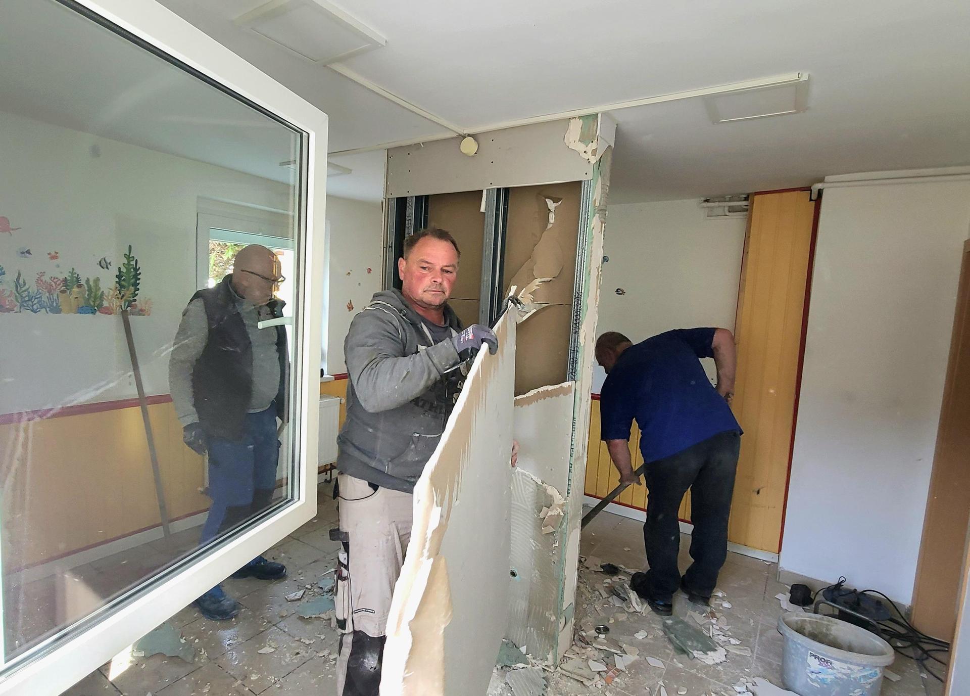 Abbruch in der ehemaligen Plösitzer Kita Haus Sonnenschein (Foto: Heike Liesaus / Parthedorf Plösitz e.V.)