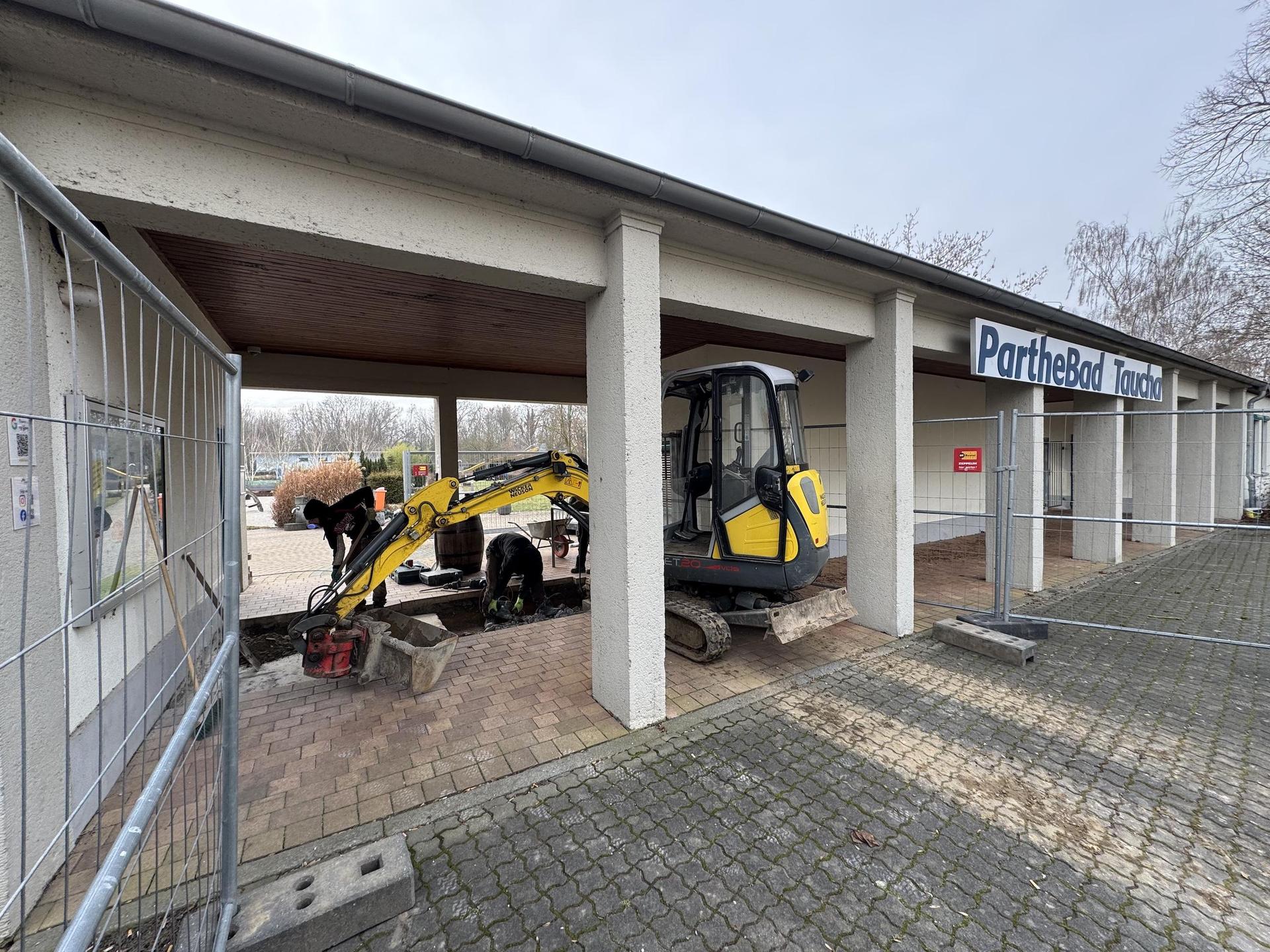 Am PartheBad wird gearbeitet: Ein neues Einlass-System wird in den kommenden Tagen installiert. (Foto: Daniel Große)