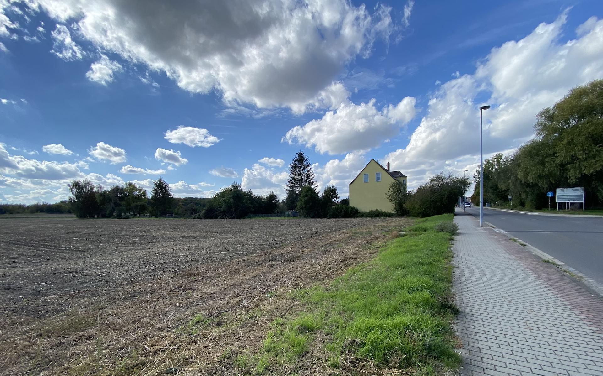 Die Grundschule 3 soll als Übergangslösung in Containerbauweise an der Dewitzer Straße entstehen. (Foto: taucha-kompakt.de)