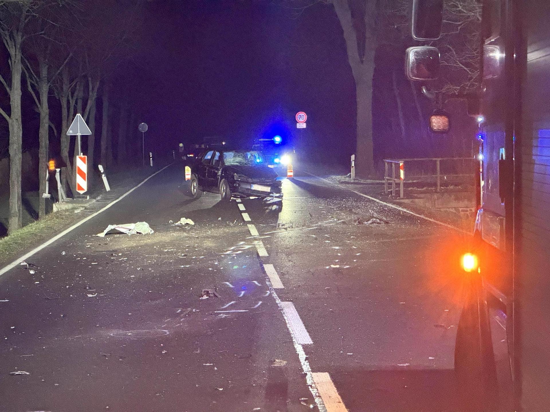 Das Unfallauto des flüchtigen Verkehrsteilnehmers. (Foto: Daniel Große)