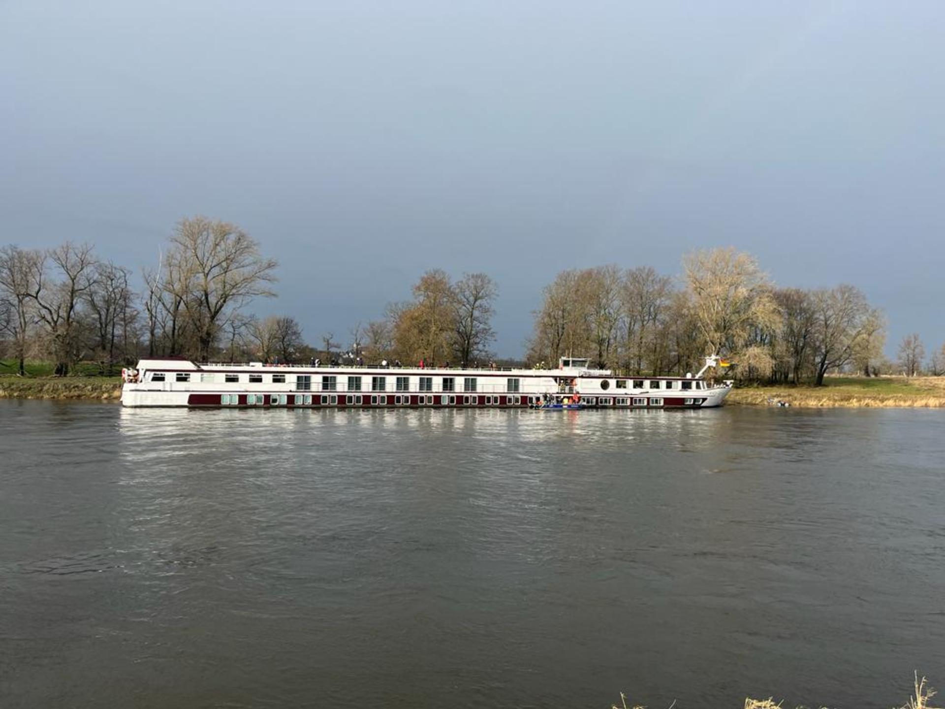 Das Kreuzfahrtschiff aus der Schweiz (Foto: Feuerwehr Belgern)