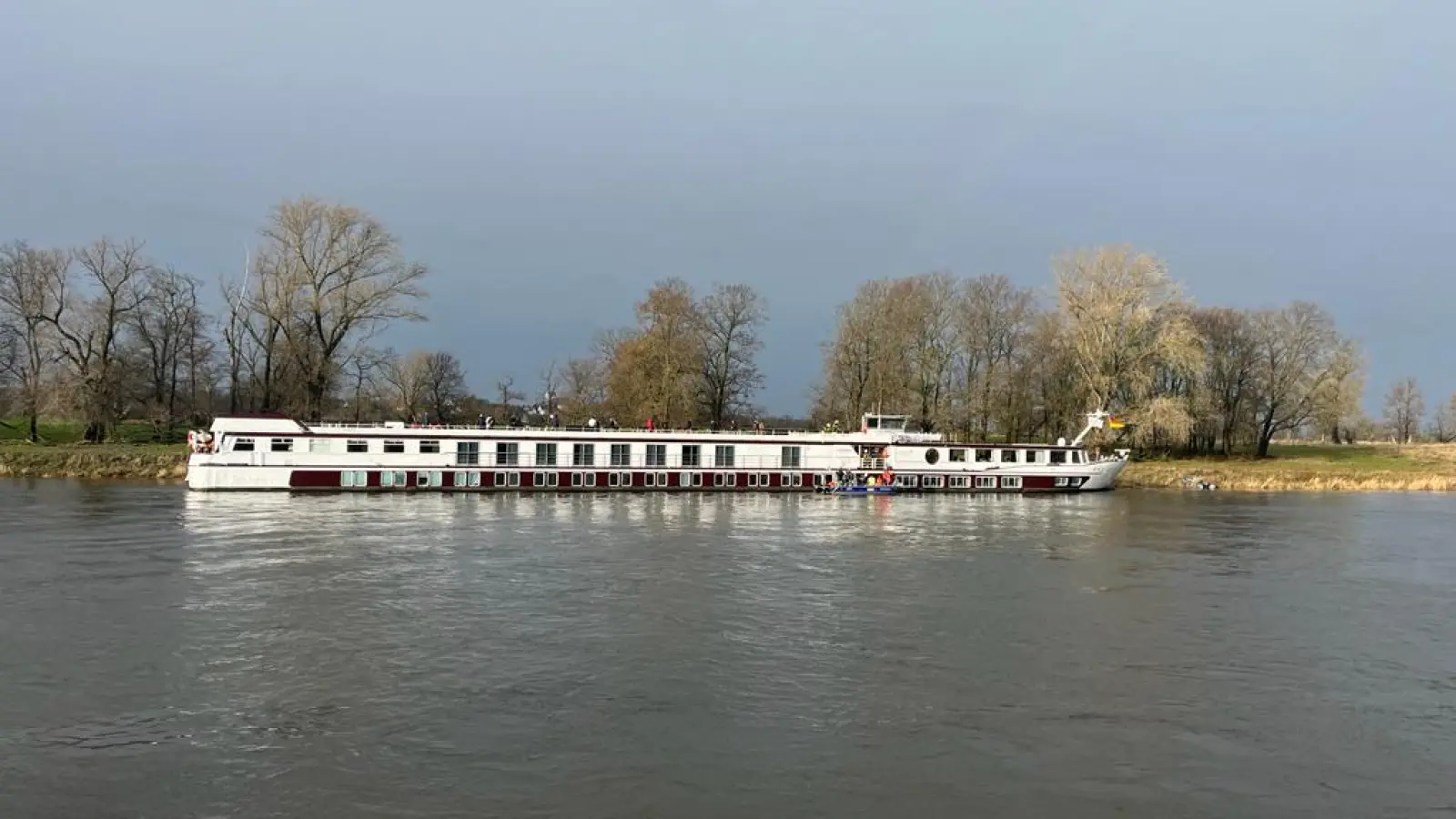Das Kreuzfahrtschiff aus der Schweiz (Foto: Feuerwehr Belgern)