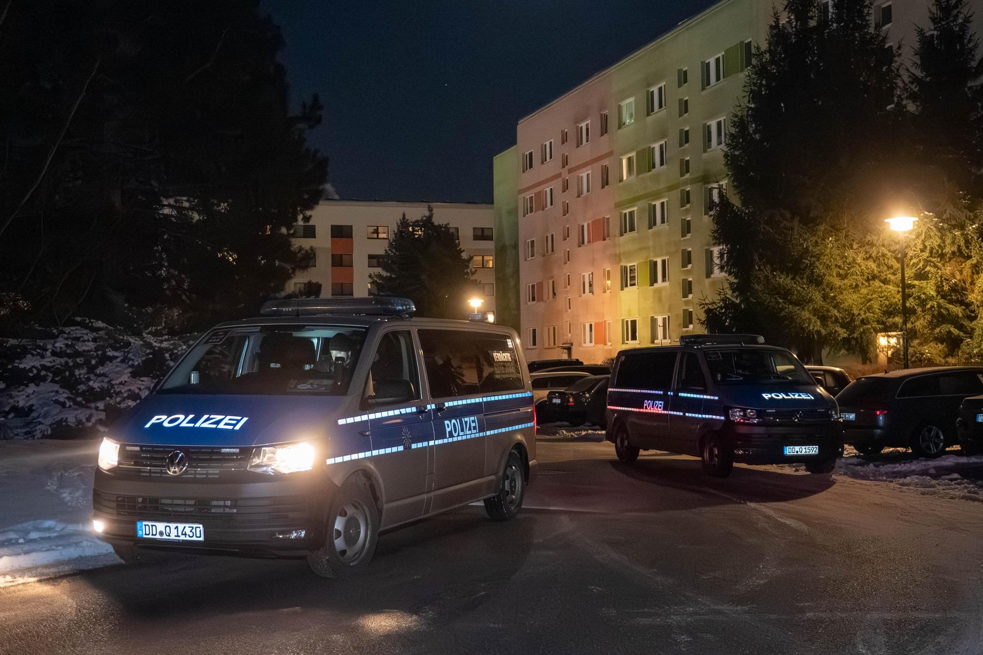 In einem Wohnblock in Bad Düben wurde ein Mann mit einem Messer verletzt. Ein Tatverdächtiger wurde festgenommen. (Foto: EHL Media/Rico Welzel)