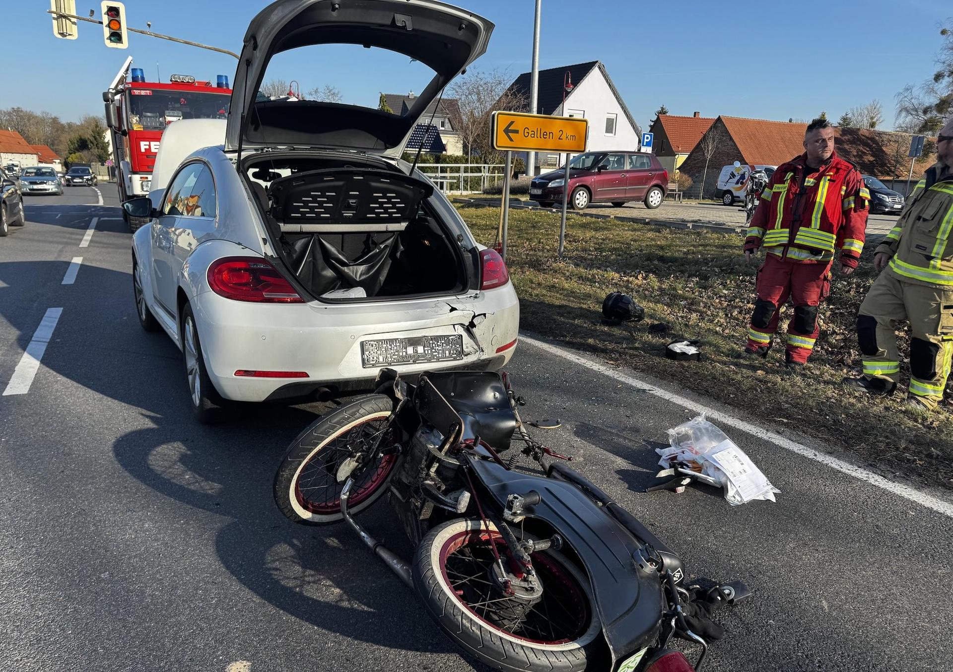Bei dem Unfall wurde der Mopedfahrer schwer verletzt. (Foto: Daniel Große)