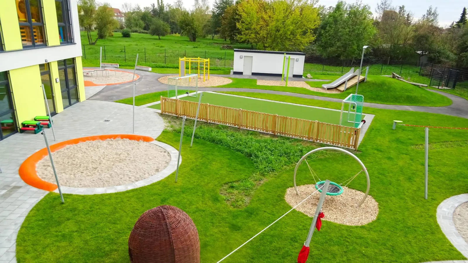 Stellenanzeige: Kita-Leitung (m/w/d) für DRK Kita „Kükennest” in Taucha (Foto: nordsachsen24.de)