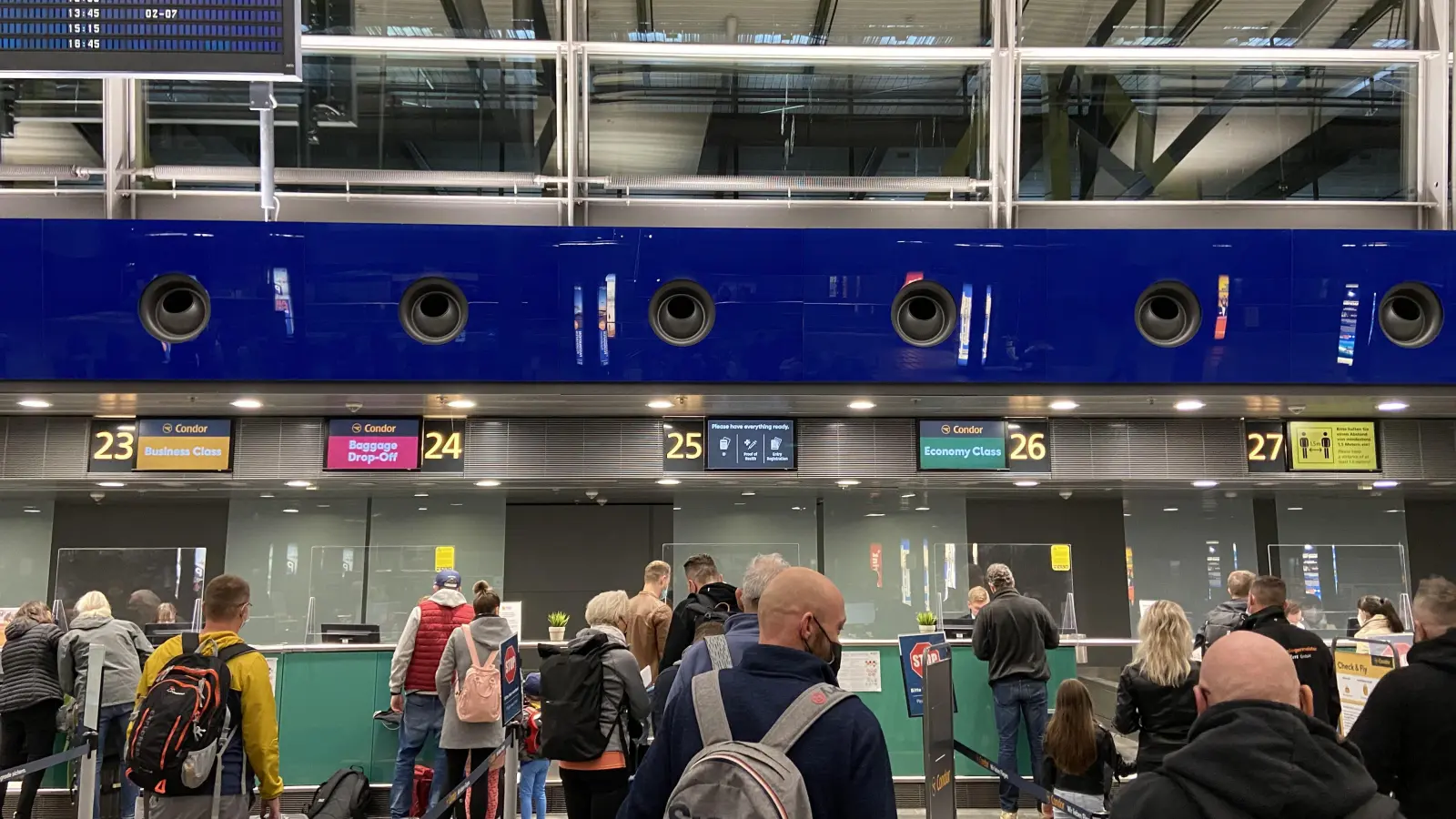 Check-In-Bereich am Flughafen Leipzig-Halle. (Archivbild: Daniel Große)
