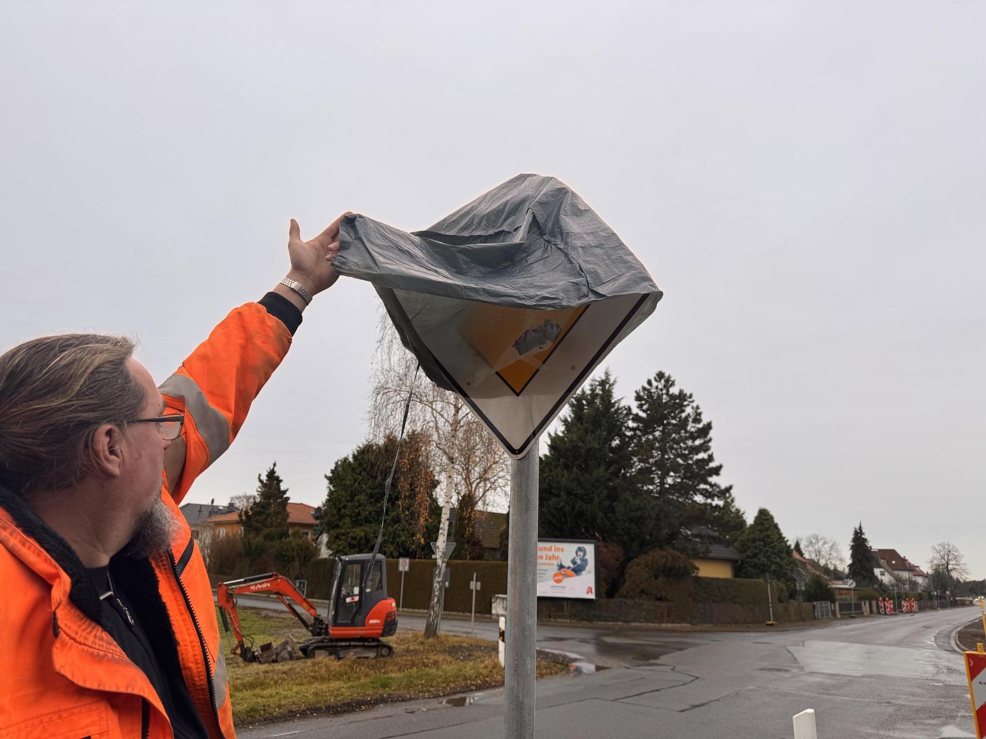 Die Kriekauer Straße ist im Bereich Engelsdorfer Straße ab sofort Hauptstraße. (Foto: Daniel Große)