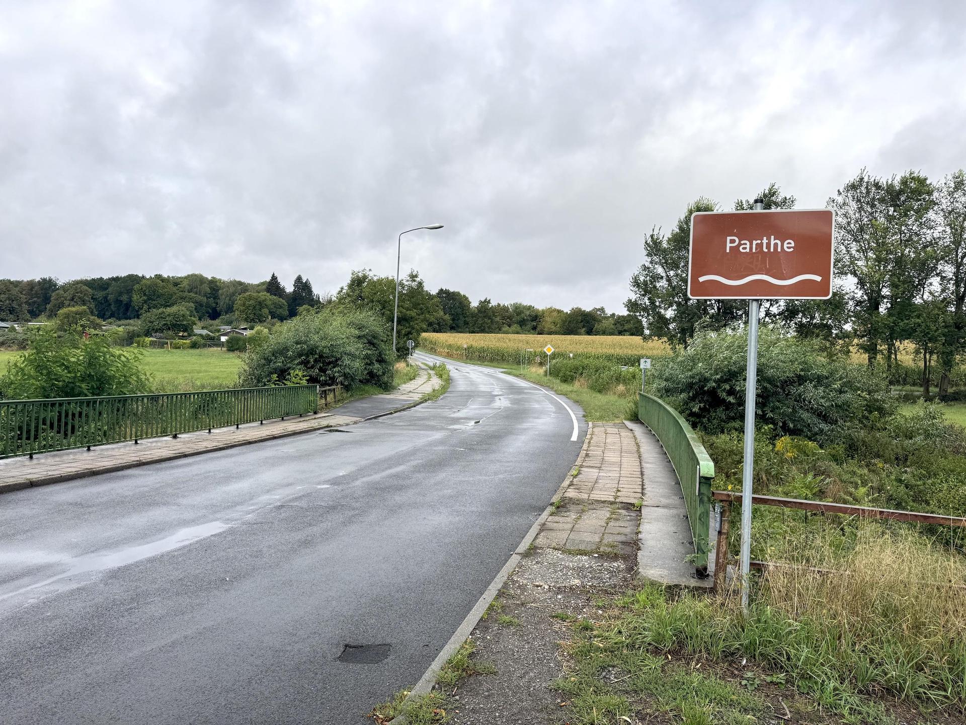 Die Parthebrücke an der Wurzner Straße soll ab Ende September neu gebaut werden. (Foto: Daniel Große)