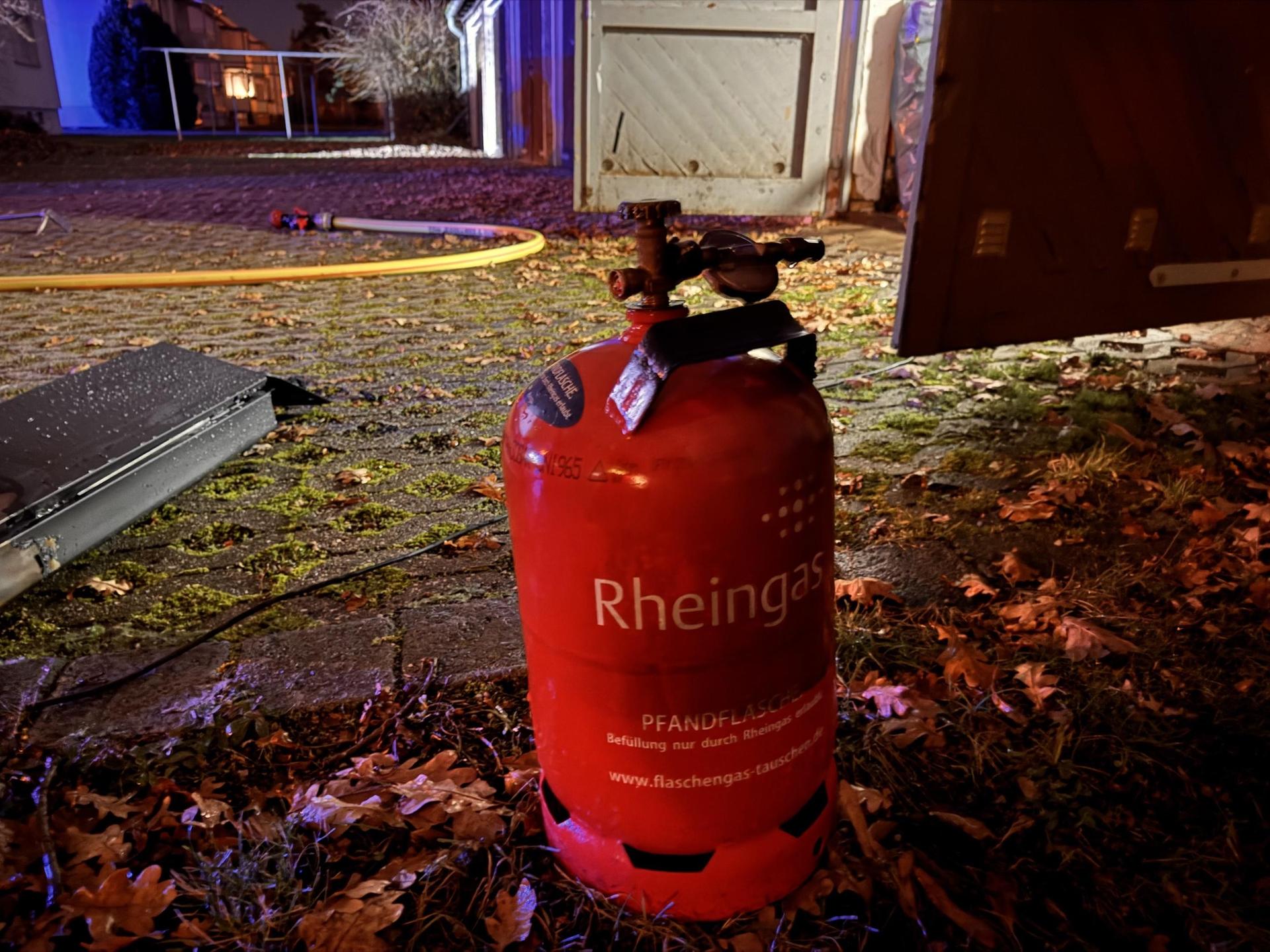 Diese Gasflasche hatte Feuer gefangen. (Foto: Daniel Große)