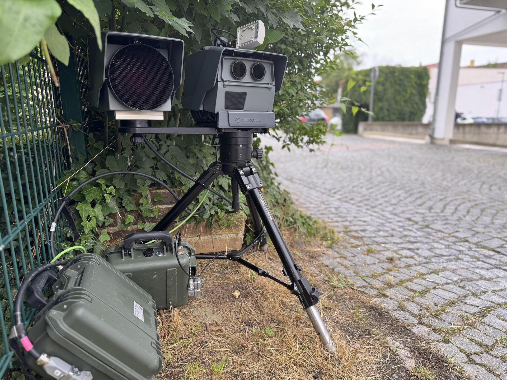 Der mobile Blitzer der Stadtverwaltung in der Brauhausstraße. (Foto: Daniel Große)