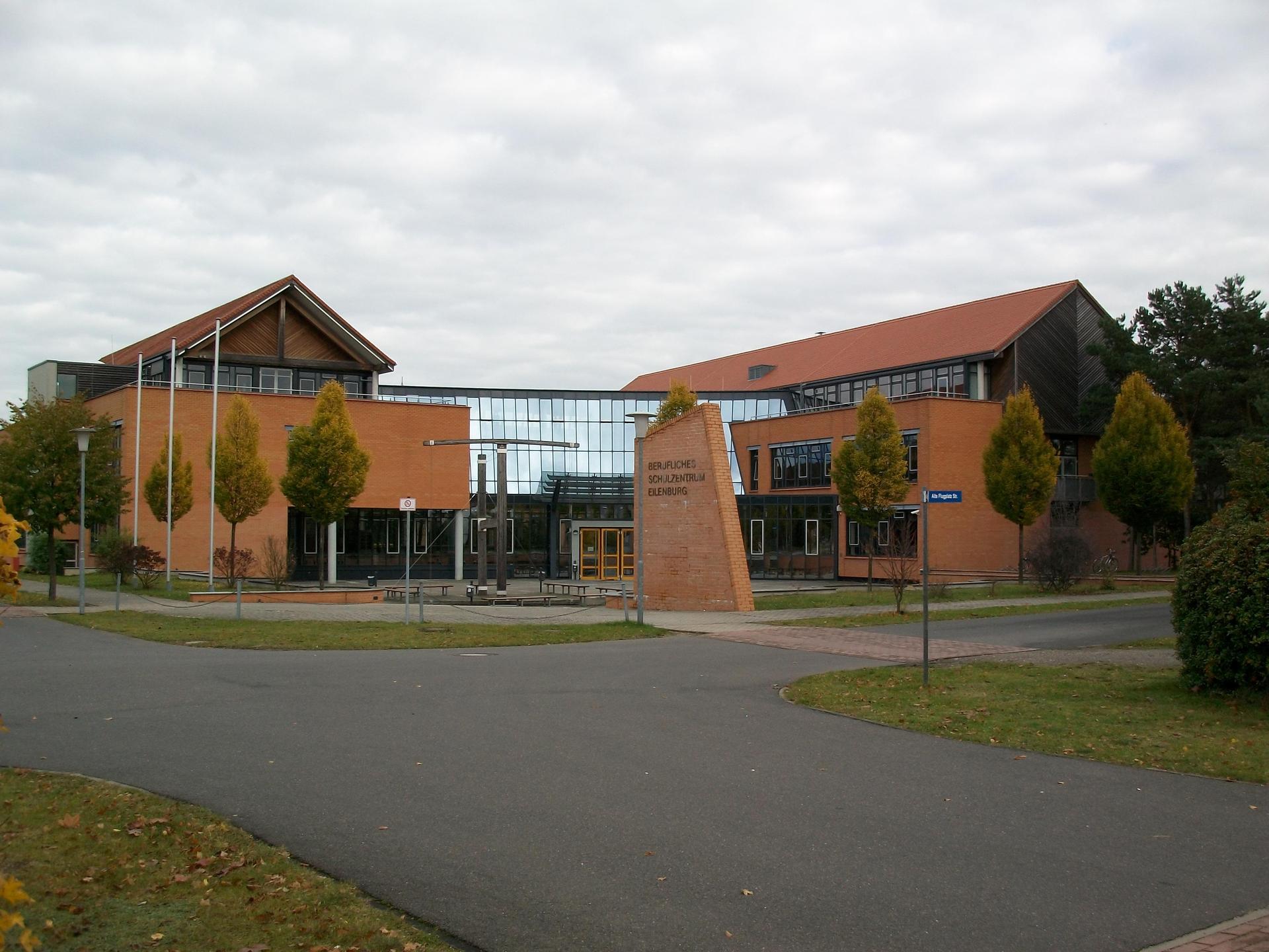 Außenansicht des BSZ Eilenburg „Rote Jahne” (Foto: BSZ Eilenburg)