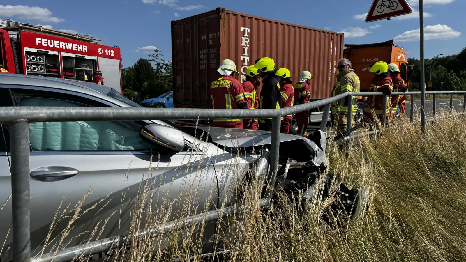 Unfall zwischen PKW und LKW kurz nach Jesewitz (Foto: Daniel Große)