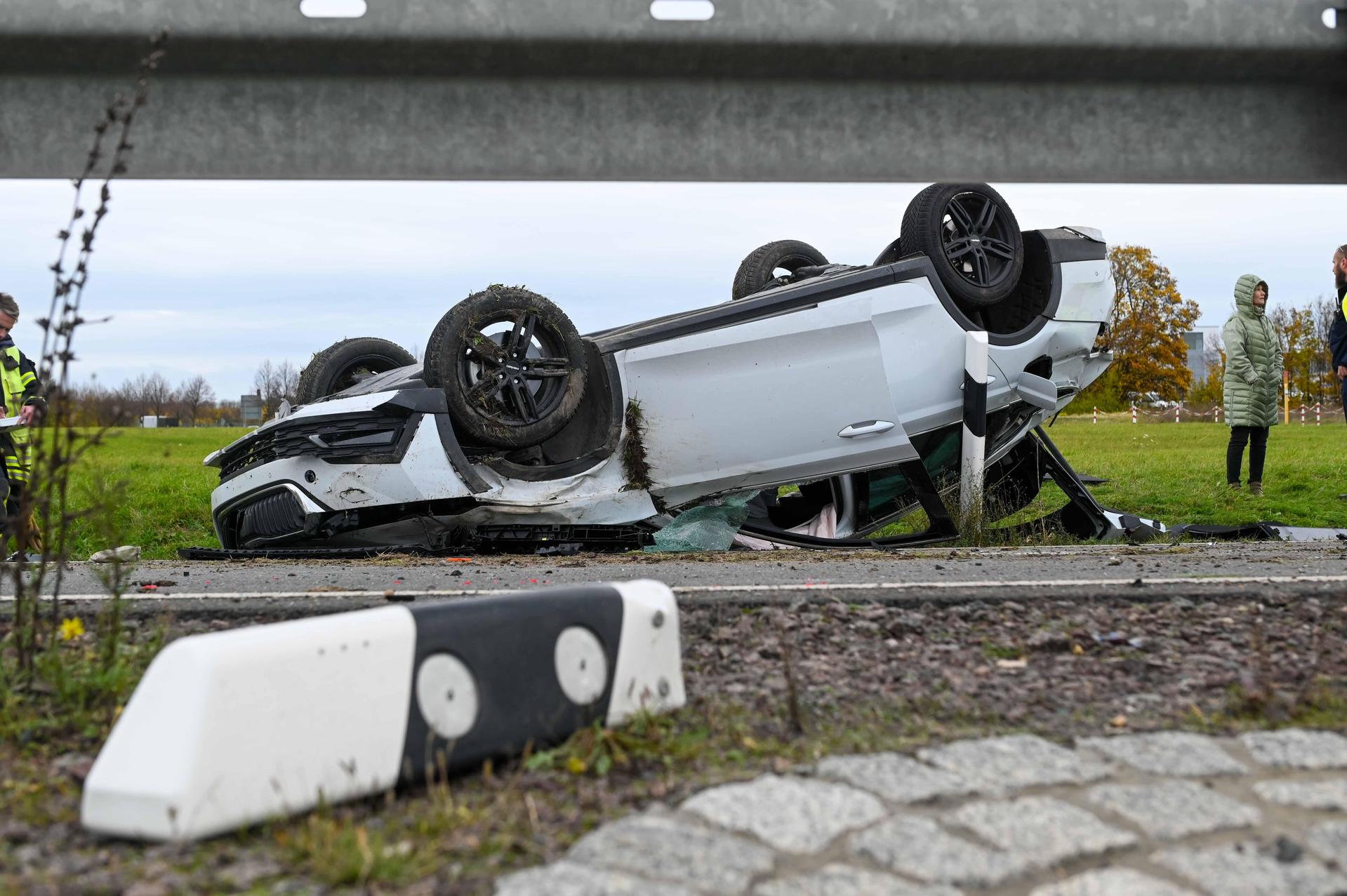 Der Skoda überschlug sich (Foto: EHL Media/Erik-Holm Langhof)