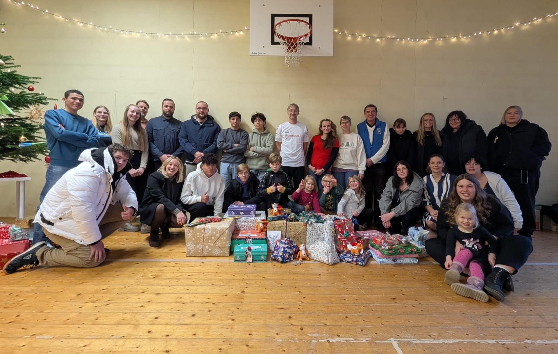 Kinder und Jugendliche des Hauses EJF in Eilenburg freuen sich über das Engagement der Unterstützer aus Taucha und der Umgebung. (Foto: privat)
