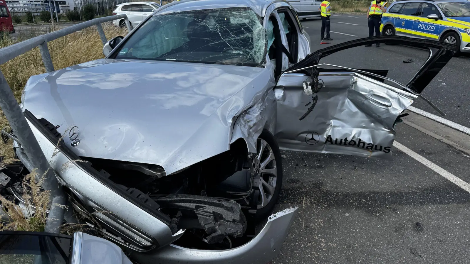 Unfall zwischen PKW und LKW kurz nach Jesewitz (Foto: Daniel Große)