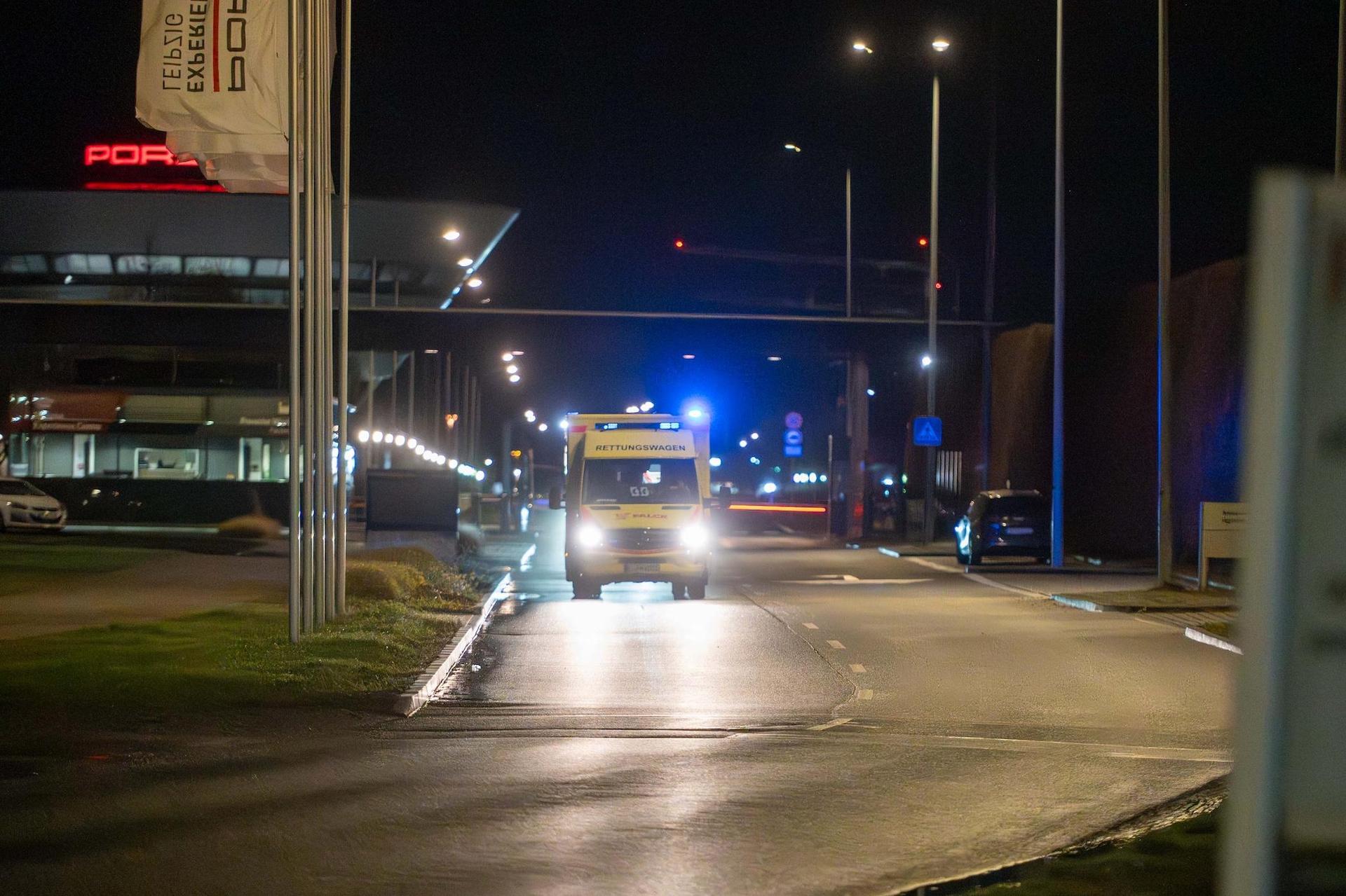 Reizgas wurde im Porsche-Werk versprüht - zahlreiche Rettungskräfte waren im Einsatz. (Foto: EHL-Media)