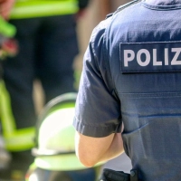 Polizei sichert Aufzug in Laußig ab (Foto: nordsachsen24.de)