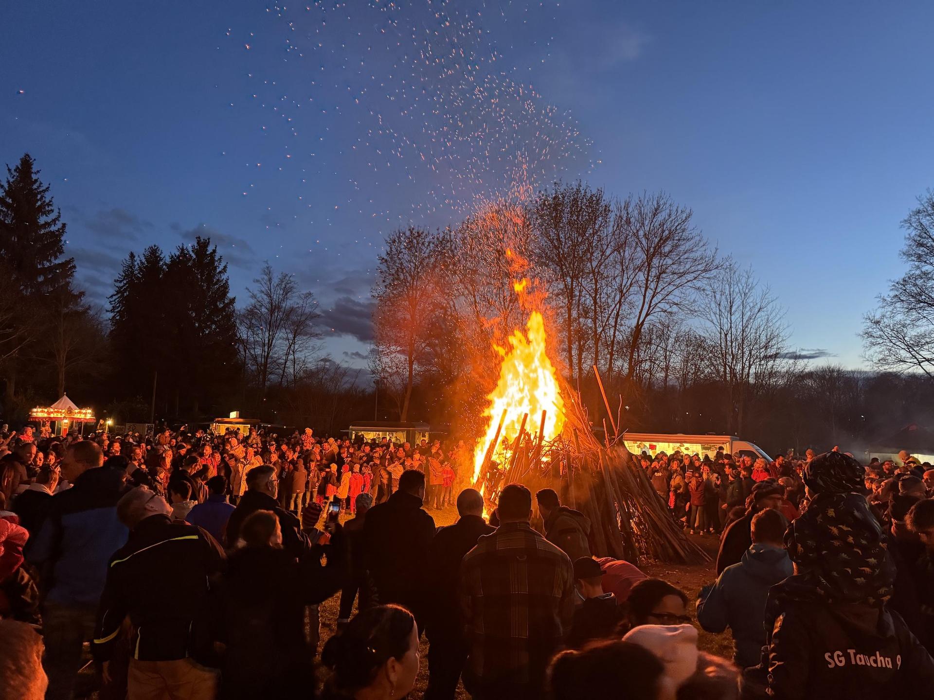 Das Osterfeuer wird wieder halb Taucha auf die Festwiese ziehen. (Foto: Daniel Große)